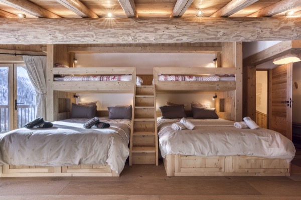 Ensuite bedroom floor 3